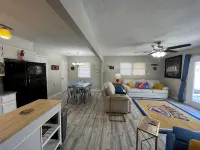 Fantastic 3/2 near OU, fully stocked, 4 TVs, W/D - 3-Star