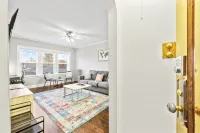 Spacious APT/Comfy Bed/Free Parking/22mins to ORD&MDW - Apartments