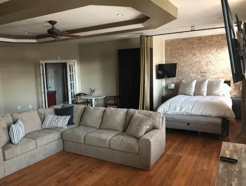 Mill Street Suite - Homestays