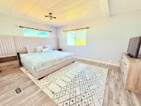 Page Lake House! Full House, Freshly Remodeled, Boat, RV Parking, Center of Page