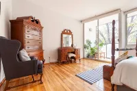 Contemporary townhouse with plenty of light - Bungalow