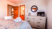 Immaculate Family-Friendly Canal Front Vacation Home in Outer Banks 4x4 Area - balcony