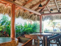 Casa Hermoso Cariño: Capitol Hill Bungalow Hotels in Troncones