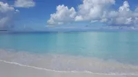 "SERENITY BY THE SEA" Treasure Cay, Abaco, Bahamas 2 bedrms/2 bathrms/ sleeps 6 - Pools