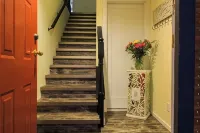 Stay in Central Kelowna, relax in your private 3 Bedroom, 2 bathroom home. - 3 étoiles