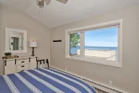 Lake Superior Beach House! - 4-Star