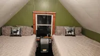 1-bedroom cabin in Redfield