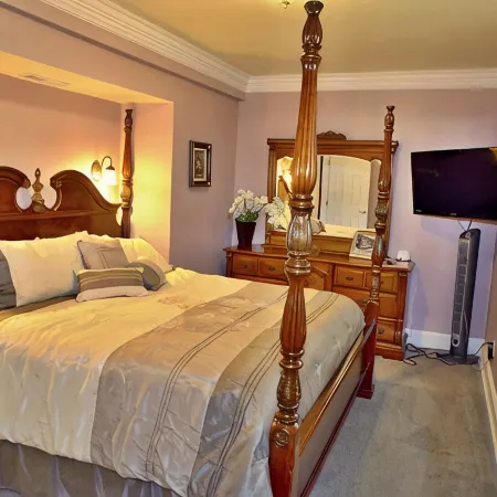 Heart of Manitou Springs. Award-winning. Luxurious. Rent all three apartments.
