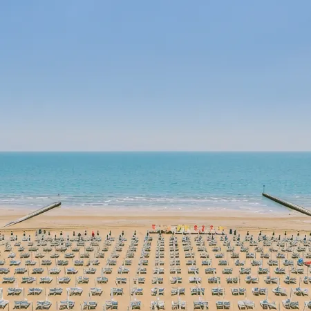 Domino Suite Hotel & Residence