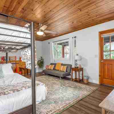Bass Lake Cabin—Game Room—BBQ—:4— Slip Rooms
