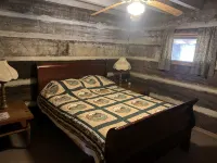 Two Brothers Cabin Near the Tennessee River and Blythes Ferry Landing - Hytter