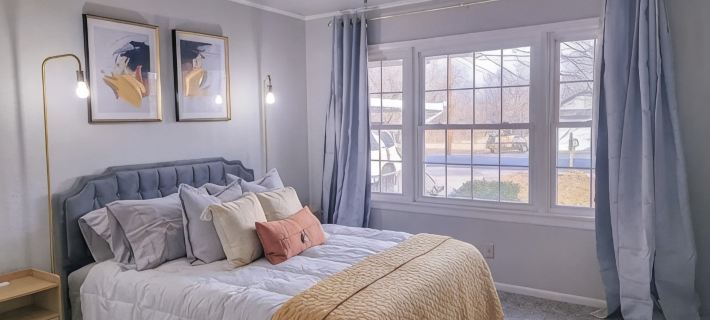 Hot Tub- Rose District-Walk to Shopping & Dining Hotels in Broken Arrow