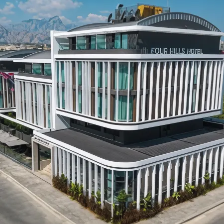 Four Hills Hotel