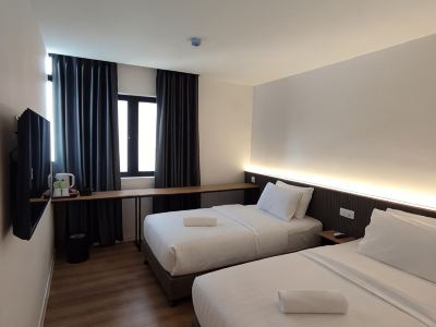 T Hotel SP Pekan Lama