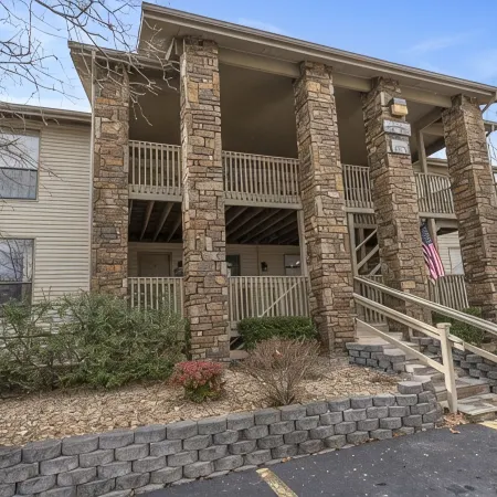 Woodsy Wonder - Pools, Hot Tub, Gated & Golf Central Location