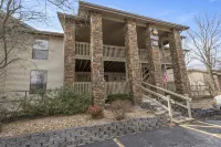 Woodsy Wonder - Pools, Hot Tub, Gated & Golf Central Location - بوتيك