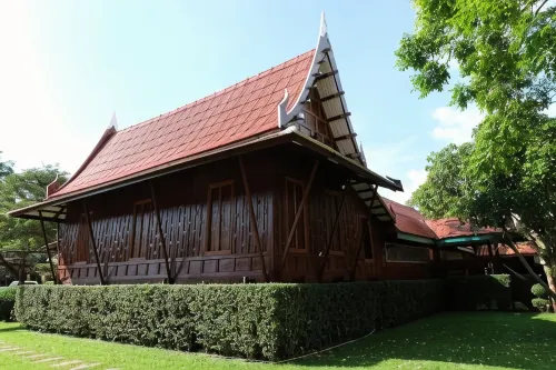 บ้านกรนรา รีสอร์ท - 3 ดาว