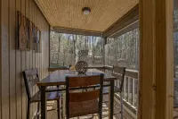 Cozy Waterfront Escape Near Helen & Vineyards Free Night with 3 Night Stay - Chalets