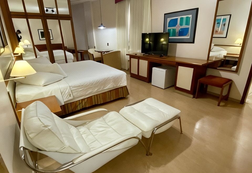 Cesar Park Hotel - Housity