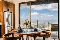 Lakay Monteverde: Heated Pool, Golf Cart Breakfast - Wifi