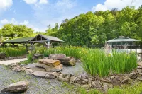 Riversong Hot Tub Theater Game Room Resort Access - Hytter