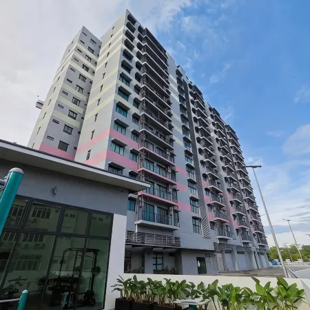 Kenny Hill Residence Kuching by PILLOWTALKS