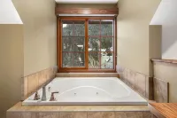 Banff Caribou Lodge and Spa - badewanne