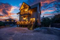 SummerFun! Pets, Indoor Pool, Fire Pit, Hot Tub, Foosball/Air Hockey, Dollywood! - مسبح خاص
