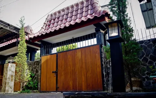 Villa Cabean Salatiga - balcony