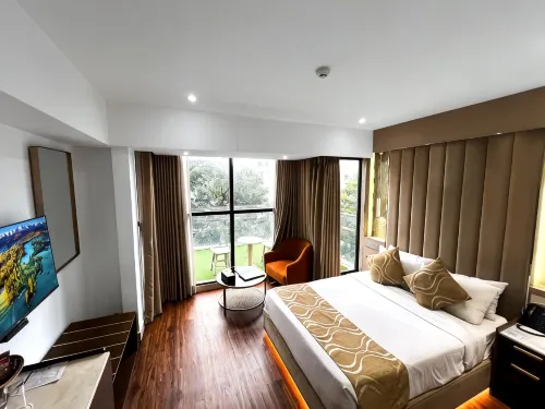 Unique Regency Hotel Dhaka - Airport Shuttle