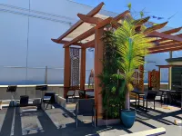 Sandyland Reef Inn - Pools