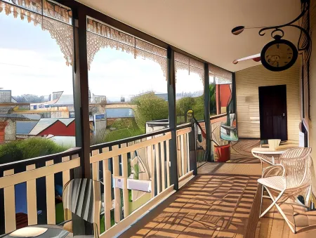 Montacute Boutique Bunkhouse