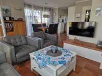 Thatched house with Southwest-terrace, centrally located, near to beach - 3-Star