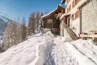 "CHALET dei FIORI" Room & Apartment - parking