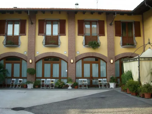 Macallè Hotel a Oleggio