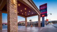 Best Western Travel Inn Jonny Roxx Jewelry附近的飯店