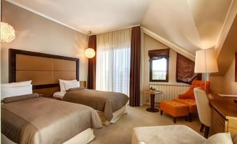 Hotel Mir