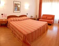 Hotel Makin Hotel di Lovrecica