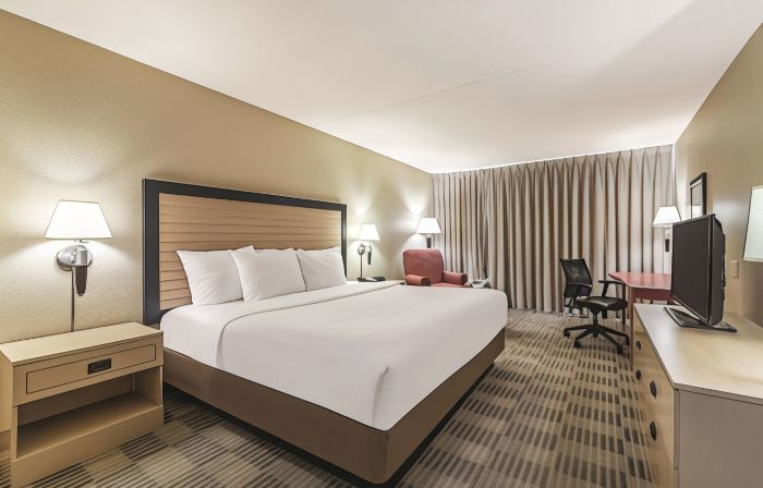 Ramada by Wyndham Fairfield NJ