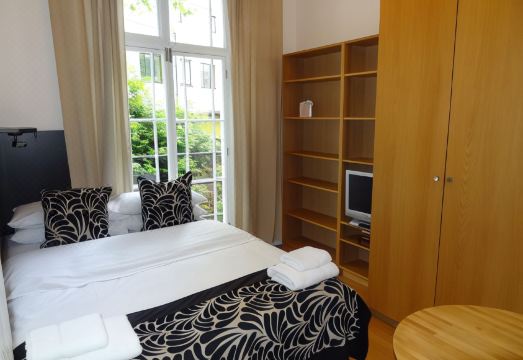 스튜디오스 2 렛 서비스드 아파트먼트 외관