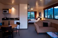 Broadway Motel Hotels in 