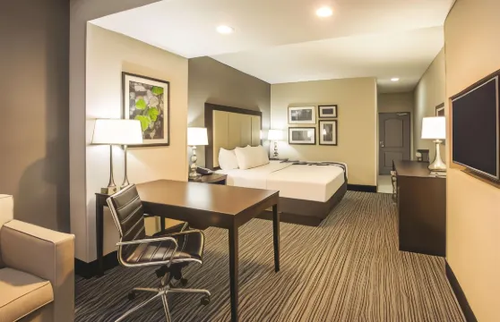 哈蒂斯堡-I-59拉昆塔温德姆套房酒店