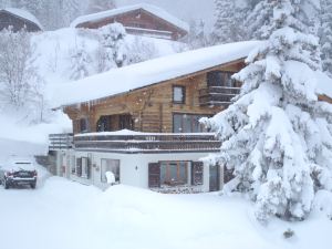 Un grand chalet magnifique pour des groupes, orienté plein sud, vue panoramique