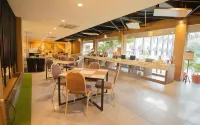 Front One Akshaya Hotel Karawang - breakfast