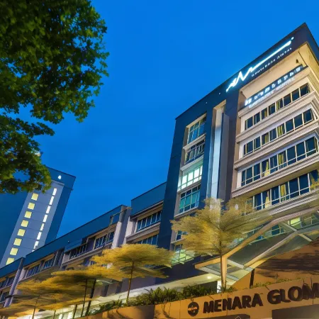 Manhattan Business Hotel Ttdi Отели рядом с достопримечательностью «Станция MRT Taman Tun Dr Ismail »