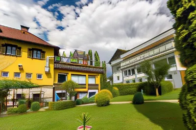 Gästehaus Krappinger/Pizzeria Mamma Mia Hotels near Kirche St. Johann in Steindorf