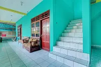 Losmen Parikesit Hotel a Purwosari