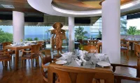 Gokulam Grand Turtle on the Beach - breakfast