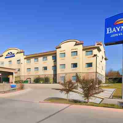 Baymont by Wyndham Decatur Hotel Exterior