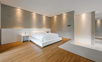 Jeongeup Elystay Poolvilla